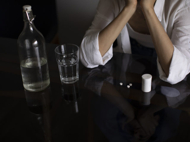 Alkohol a paracetamol: czy można je łączyć?