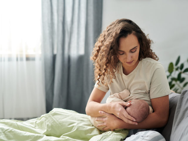 Leki przeciwbólowe a karmienie piersią: jakie są bezpieczne dla mamy i dziecka?