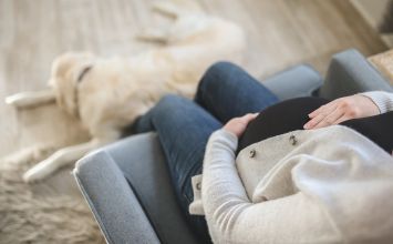 Leki przeciwbólowe w ciąży – jakie są bezpieczne i jakie ryzyko dla dziecka?