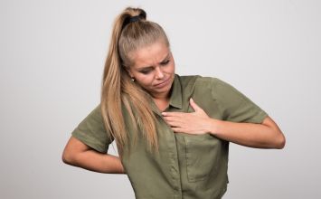 Zapalenie piersi przy karmieniu i nie tylko: przyczyny, objawy, powikłania i leczenie zapalenia piersi