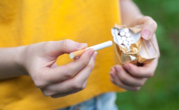 Tabletki antykoncepcyjne a palenie papierosów – jakie ryzyko dla zdrowia?