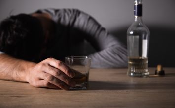 Padaczka alkoholowa: przyczyny, objawy i leczenie