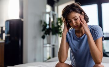 Klasterowy ból głowy: jak je rozpoznać i jak leczyć?