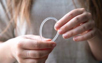 Krążek antykoncepcyjny – jak działa i jak go używać?
