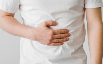 Choroba uchyłkowa i zapalenie uchyłków jelita – przyczyny, objawy i leczenie
