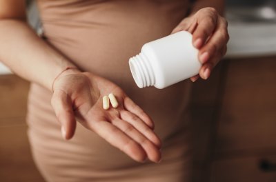 Probiotyk a tabletki antykoncepcyjne – czy wpływają na skuteczność?