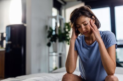 Klasterowy ból głowy: jak je rozpoznać i jak leczyć?