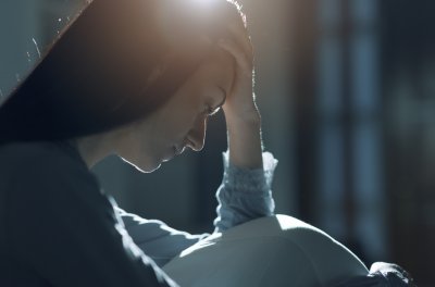 Hashimoto a depresja - jaki wpływ na nasze zdrowie psychiczne ma chora tarczyca?